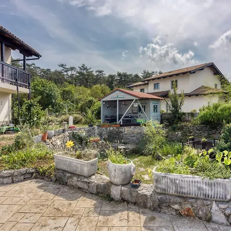 Tiny House Mona Lisa - Happy *