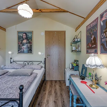 Tiny House Mona Lisa - Happy Hotel Štanjel